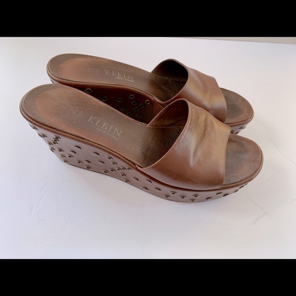 Anne Klein 90’s platform wedges with studs redish brown leather sandals US 10 - Picture 4 of 8